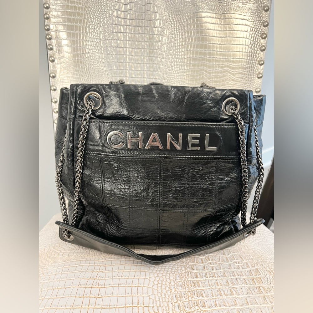 Authentic CHANEL Medium Logo Drawstring Shoulder  Black Leather Bucket Bag